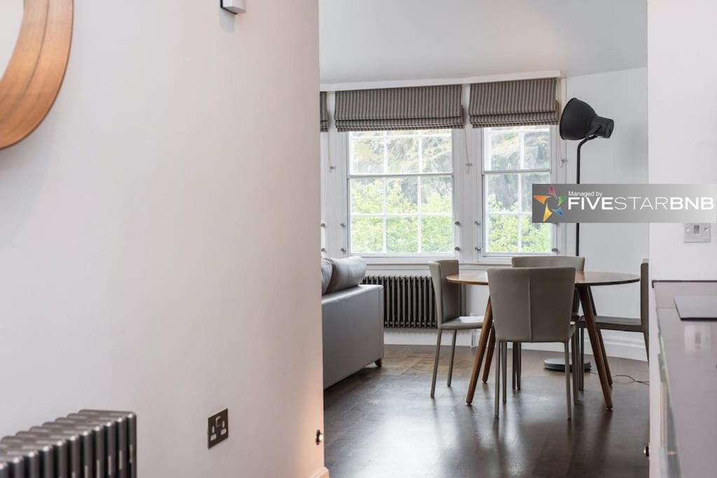 Cool Urban Apartment With Stunning Castle Views Эдинбург Экстерьер фото